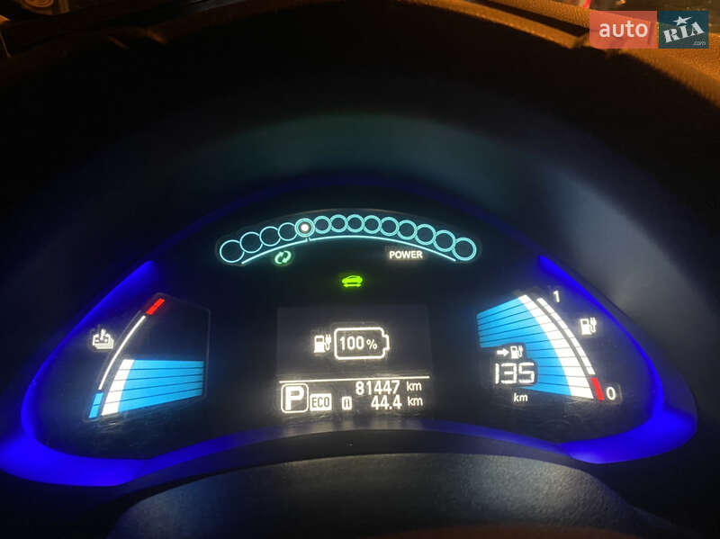 Хэтчбек Nissan Leaf 2016 в Николаеве