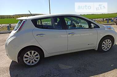 Хетчбек Nissan Leaf 2015 в Хмельницькому