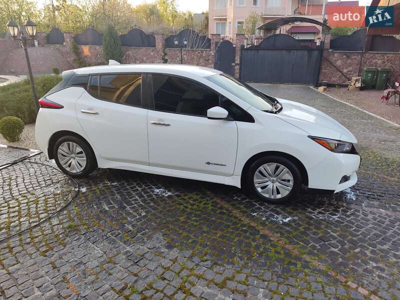 Хэтчбек Nissan Leaf 2018 в Житомире фото 4 Хэтчбек Nissan Leaf 2018 в Житомире