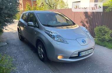 Хэтчбек Nissan Leaf 2012 в Полтаве