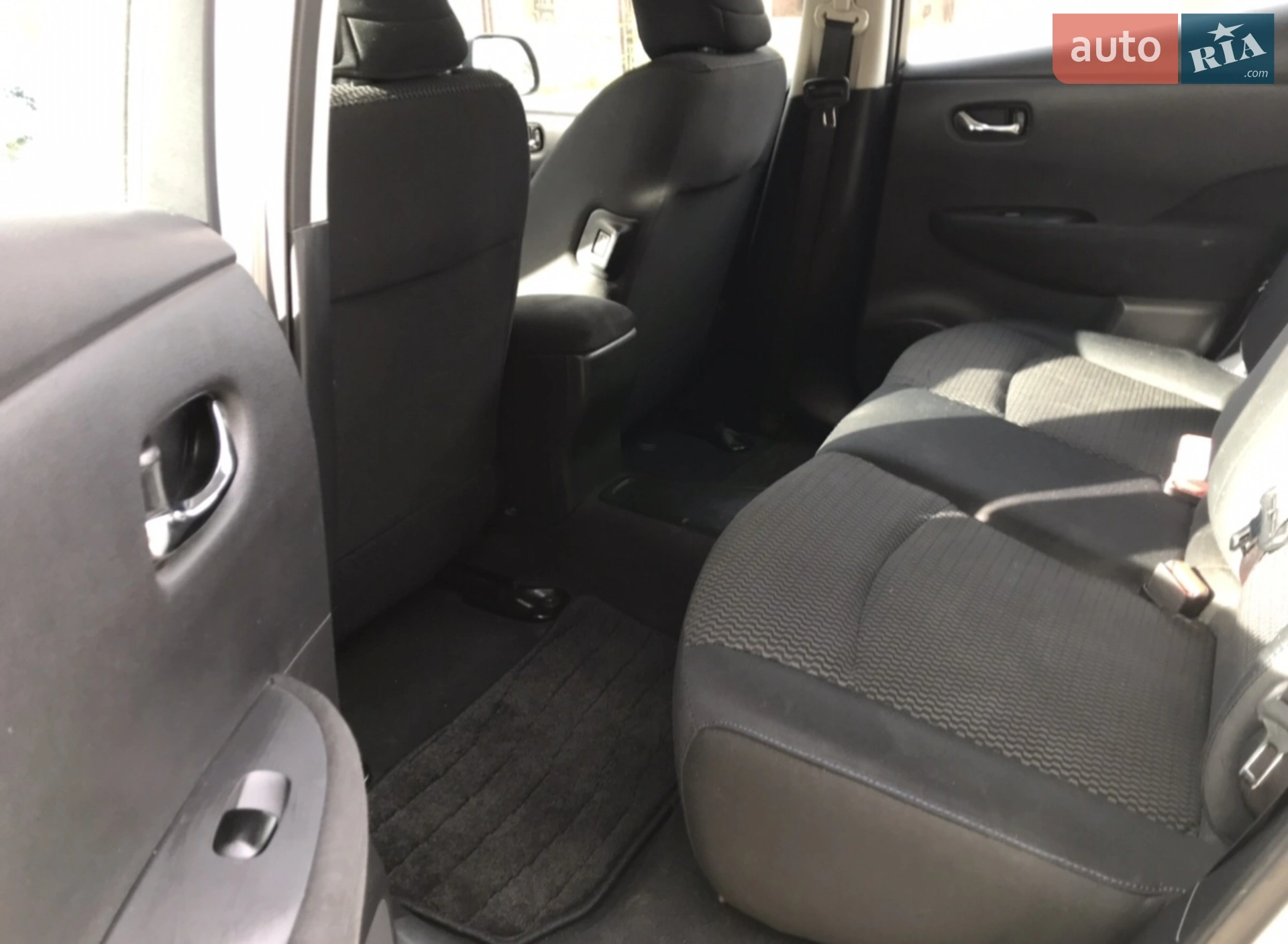 Nissan Leaf 2014 VIN 1N4AZ0CP0FC319477 фото оголошення 5 з 14