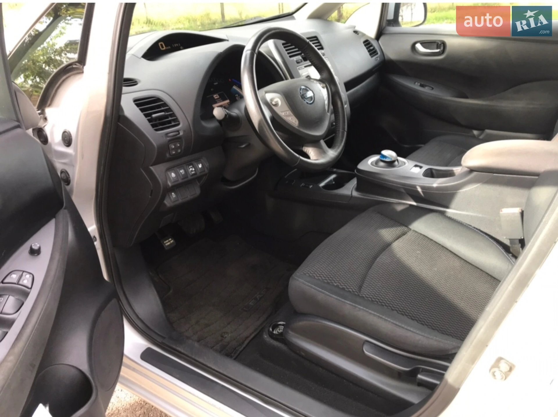 Nissan Leaf 2014 VIN 1N4AZ0CP0FC319477 фото оголошення 6 з 14