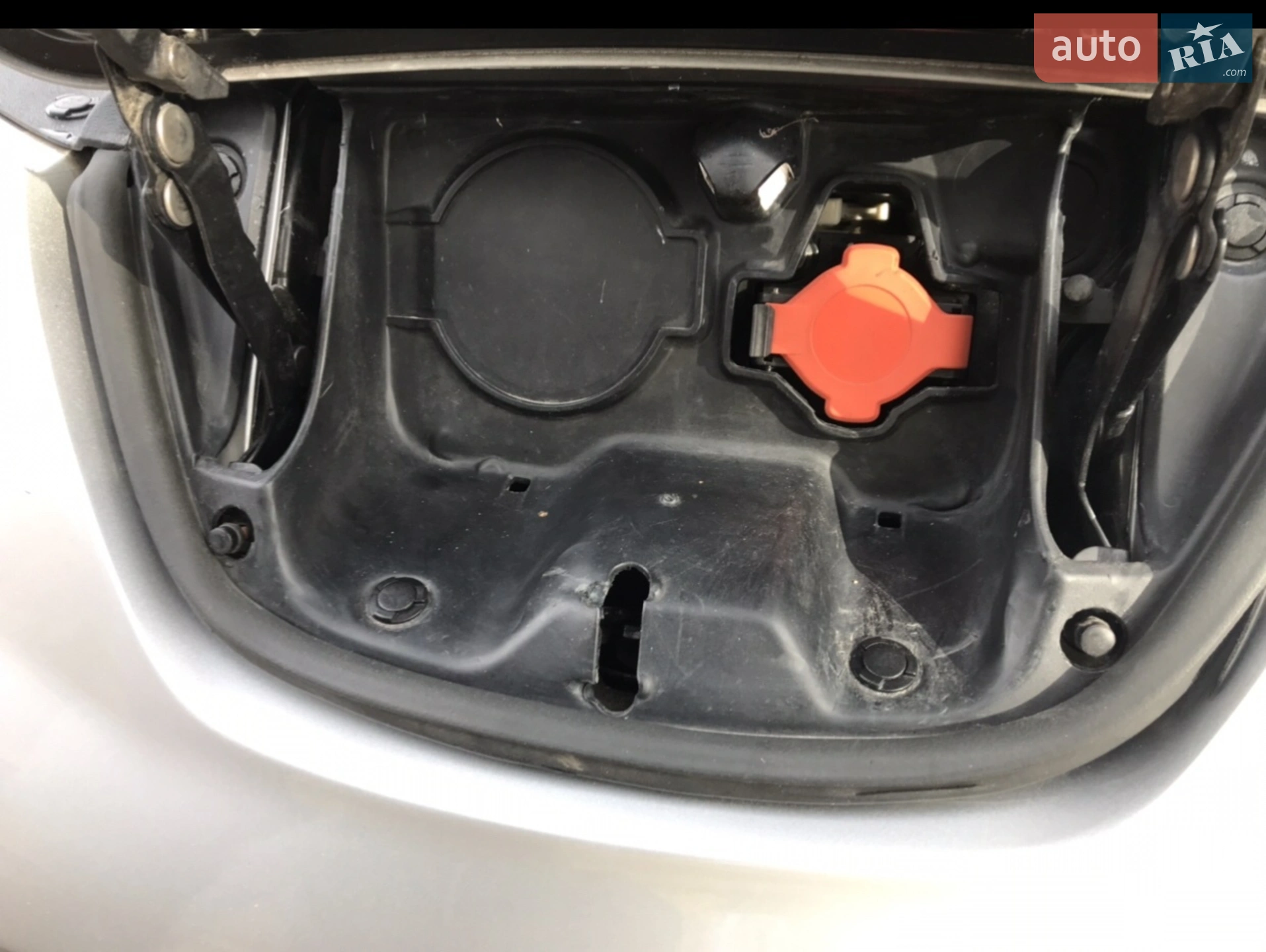 Nissan Leaf 2014 VIN 1N4AZ0CP0FC319477 фото оголошення 9 з 14