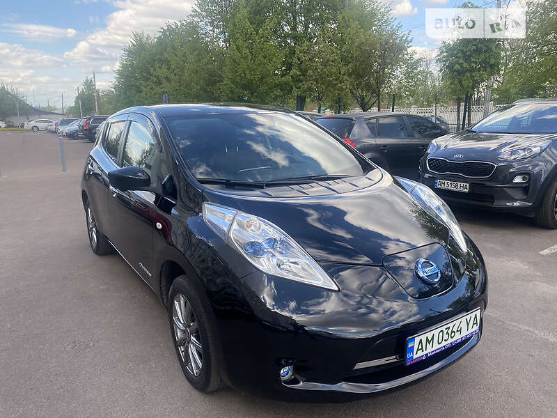 Хэтчбек Nissan Leaf 2016 в Житомире