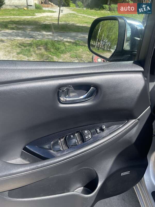 Хетчбек Nissan Leaf 2014 в Звягелі фото 12 Хетчбек Nissan Leaf 2014 в Звягелі