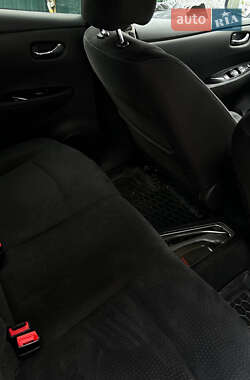 Хетчбек Nissan Leaf 2014 в 