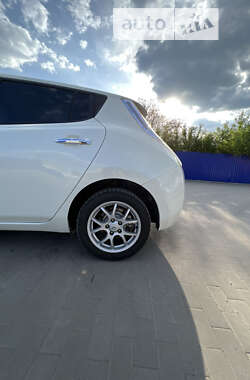 Хетчбек Nissan Leaf 2012 в Вінниці