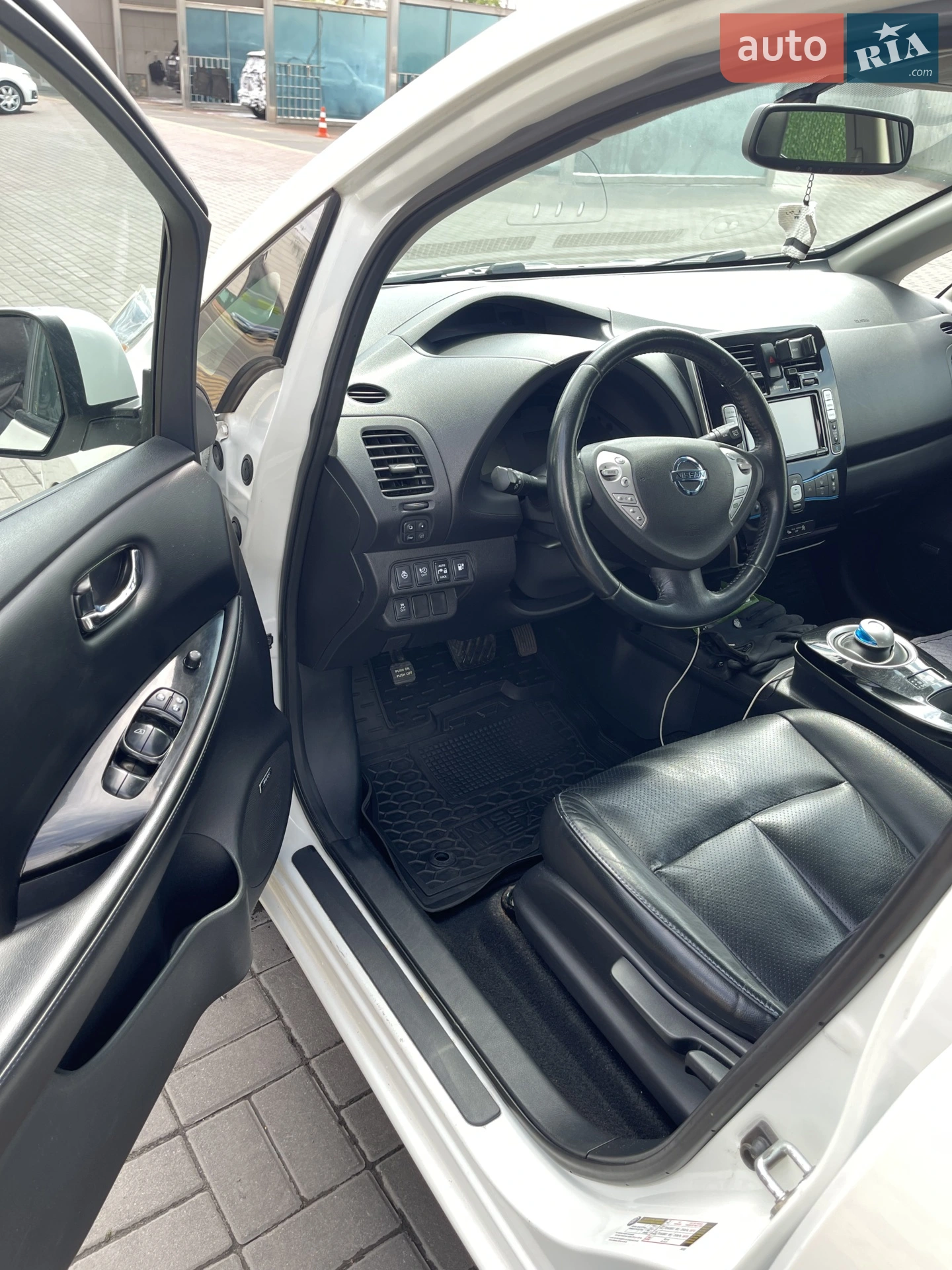 2014 Nissan Leaf - мініатюра 10