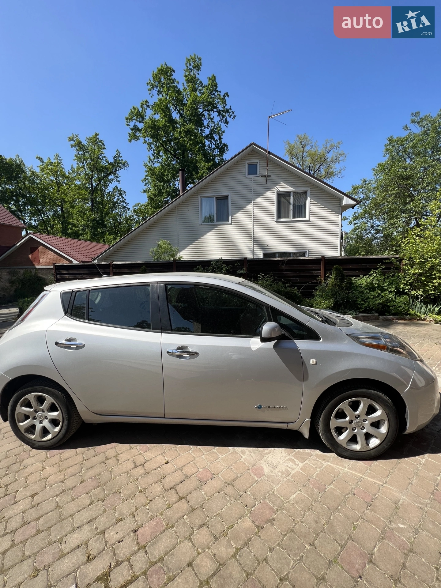 2015 Nissan Leaf - мініатюра 2