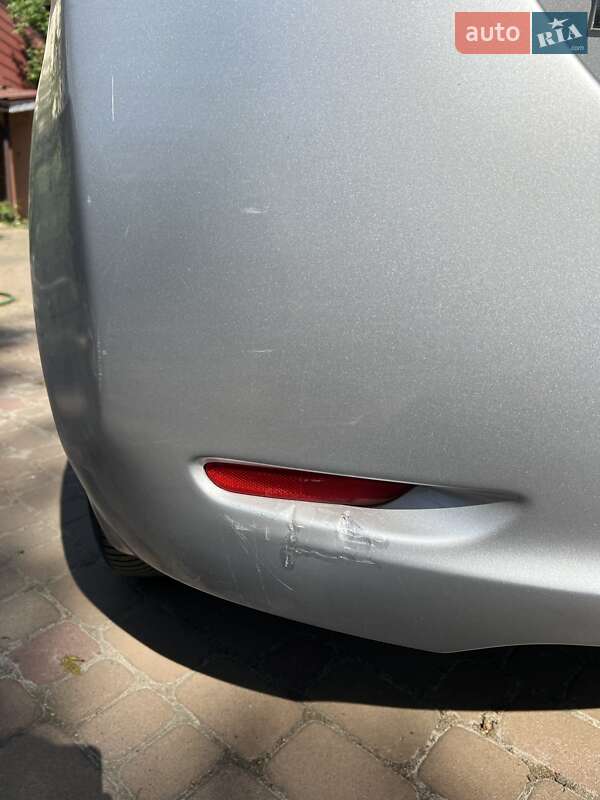 Хетчбек Nissan Leaf 2015 в Ірпені фото 13 Хетчбек Nissan Leaf 2015 в Ірпені