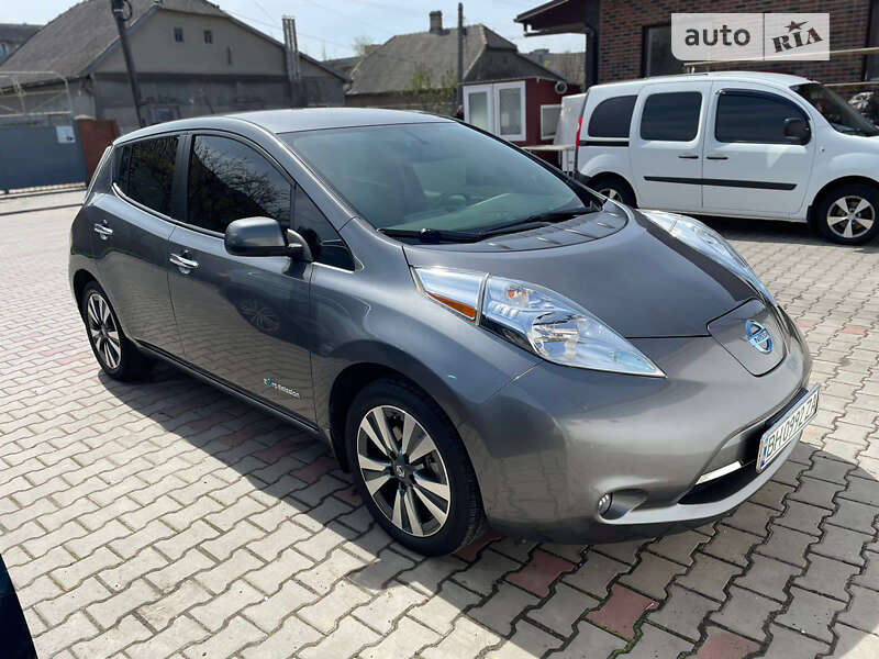 Хетчбек Nissan Leaf 2016 в Ізмаїлі