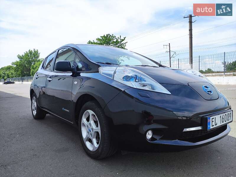 Хэтчбек Nissan Leaf 2012 в Белгороде-Днестровском