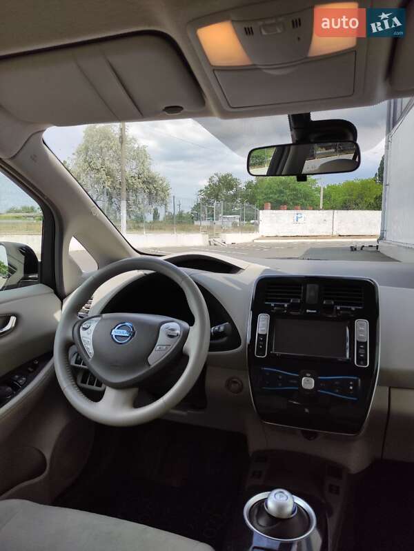 Хэтчбек Nissan Leaf 2012 в Белгороде-Днестровском