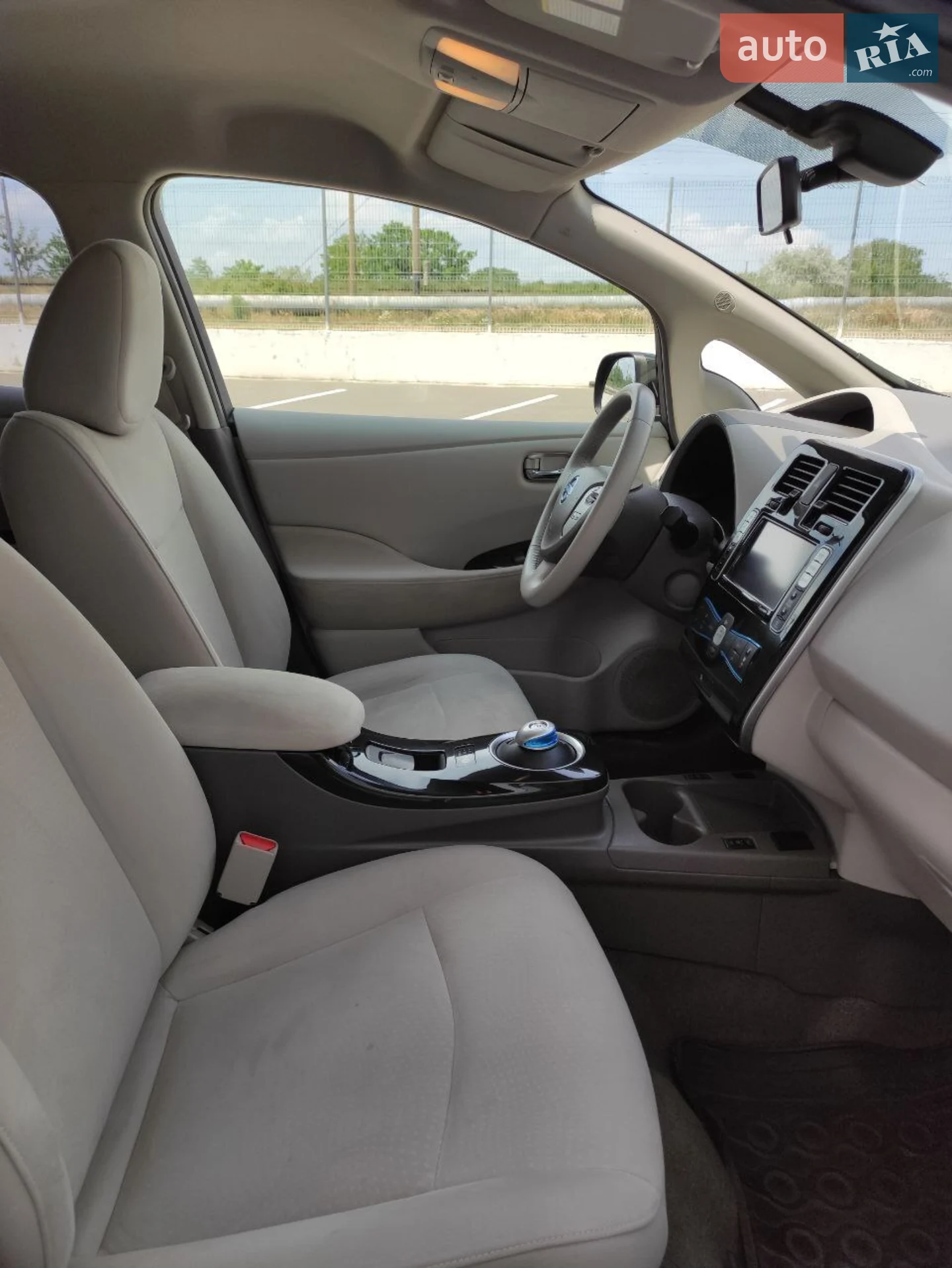 2012 Nissan Leaf - мініатюра 27