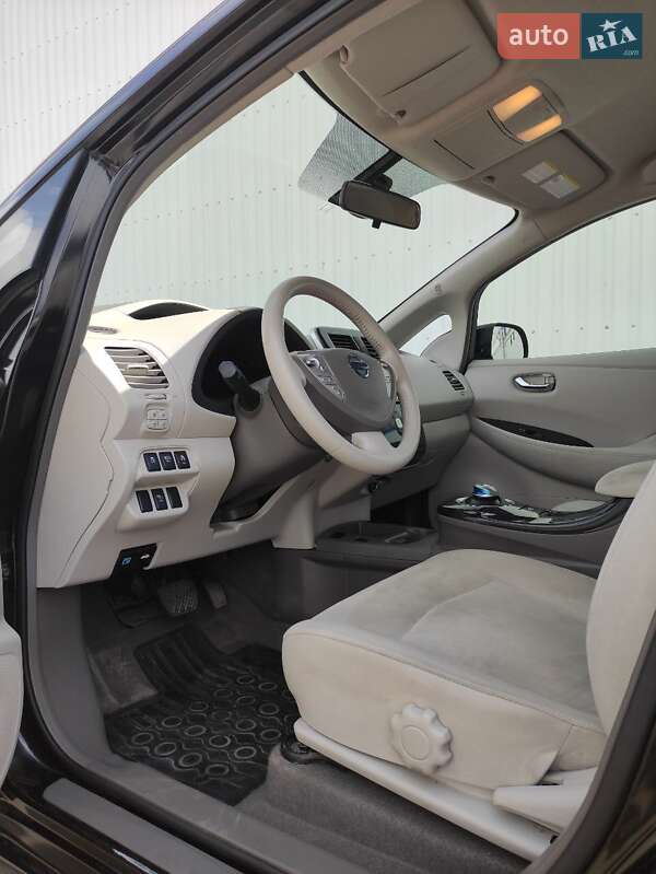 Хэтчбек Nissan Leaf 2012 в Белгороде-Днестровском