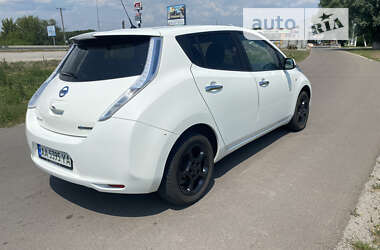 Хэтчбек Nissan Leaf 2016 в 