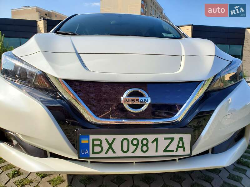 Хэтчбек Nissan Leaf 2019 в Хмельницком