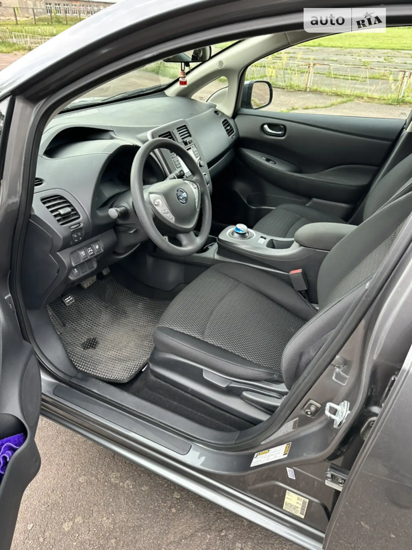 2017 Nissan Leaf - мініатюра 10