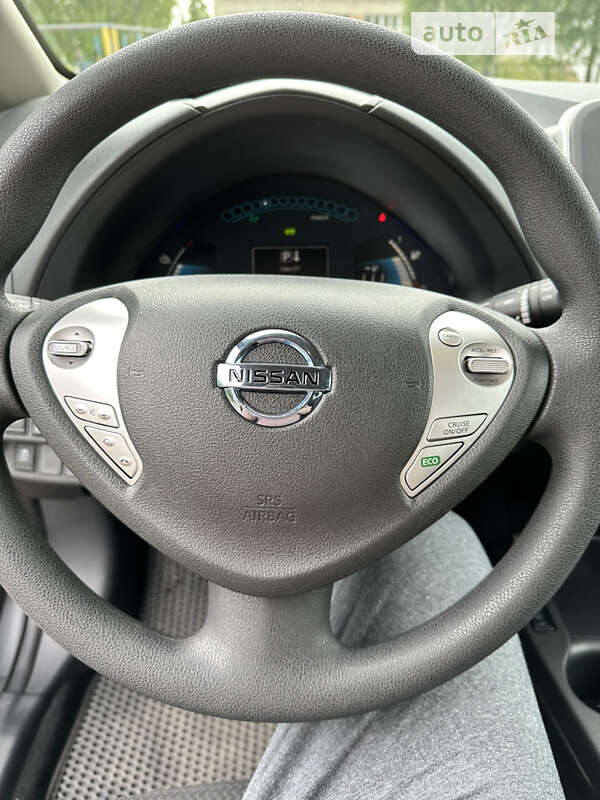 Хэтчбек Nissan Leaf 2017 в Житомире