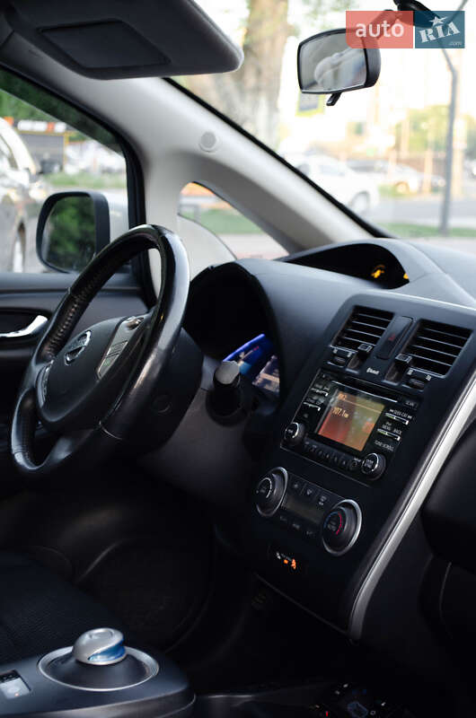Хетчбек Nissan Leaf 2015 в Хмельницькому