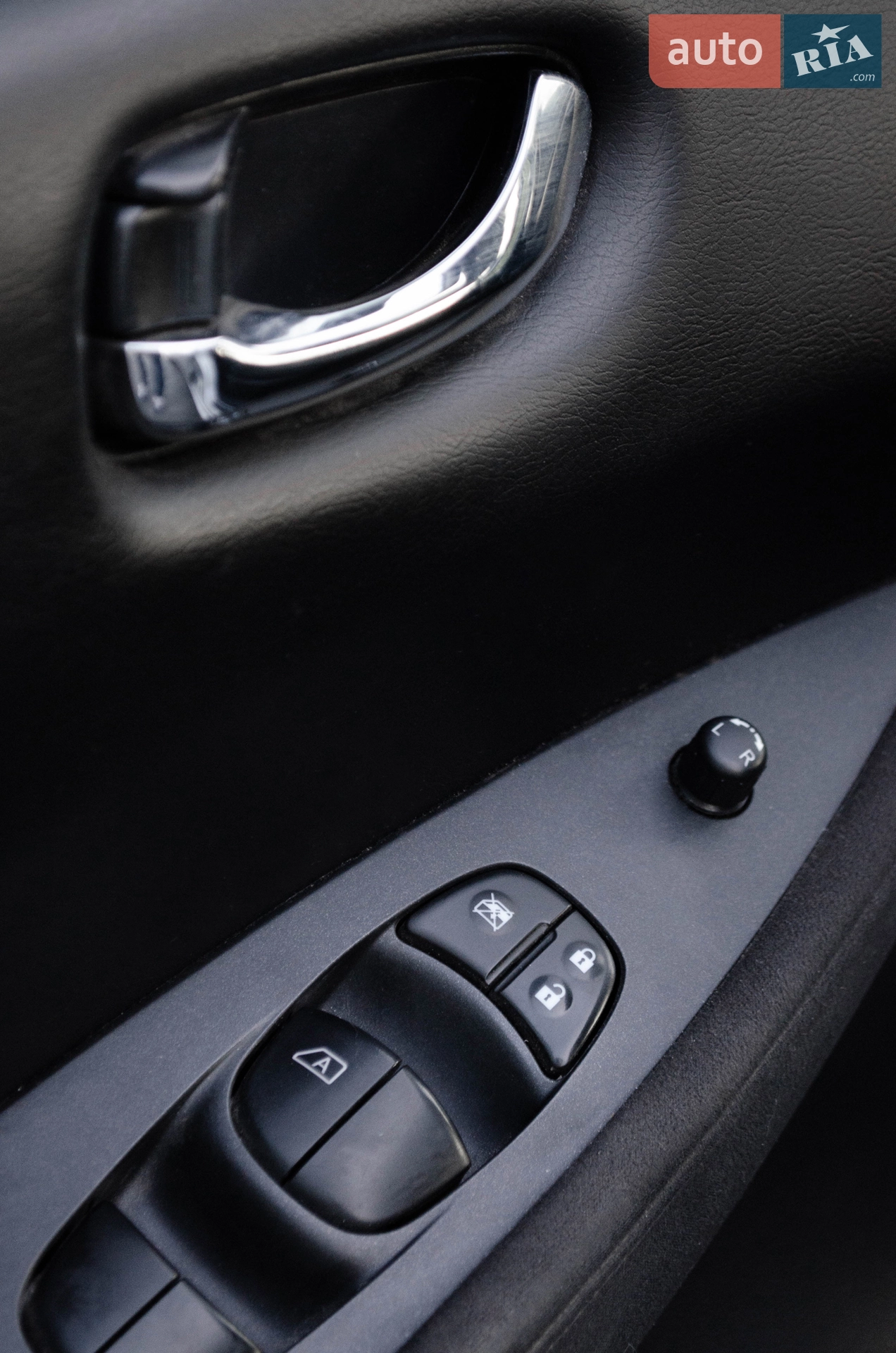 2015 Nissan Leaf - мініатюра 32