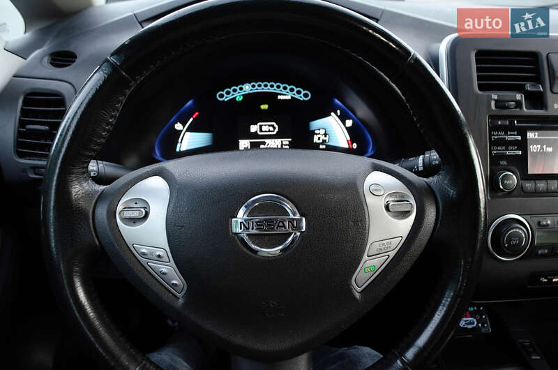 Хетчбек Nissan Leaf 2015 в Хмельницькому