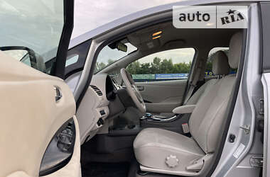 Хетчбек Nissan Leaf 2012 в 