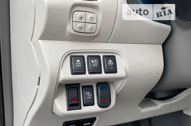 Хетчбек Nissan Leaf 2012 в 