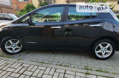 Хэтчбек Nissan Leaf 2014 в Львове