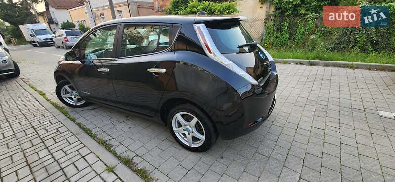 Хэтчбек Nissan Leaf 2014 в Львове