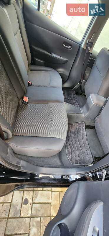 Хэтчбек Nissan Leaf 2014 в Львове