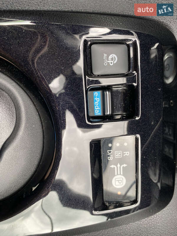 Хэтчбек Nissan Leaf 2019 в Кременчуге