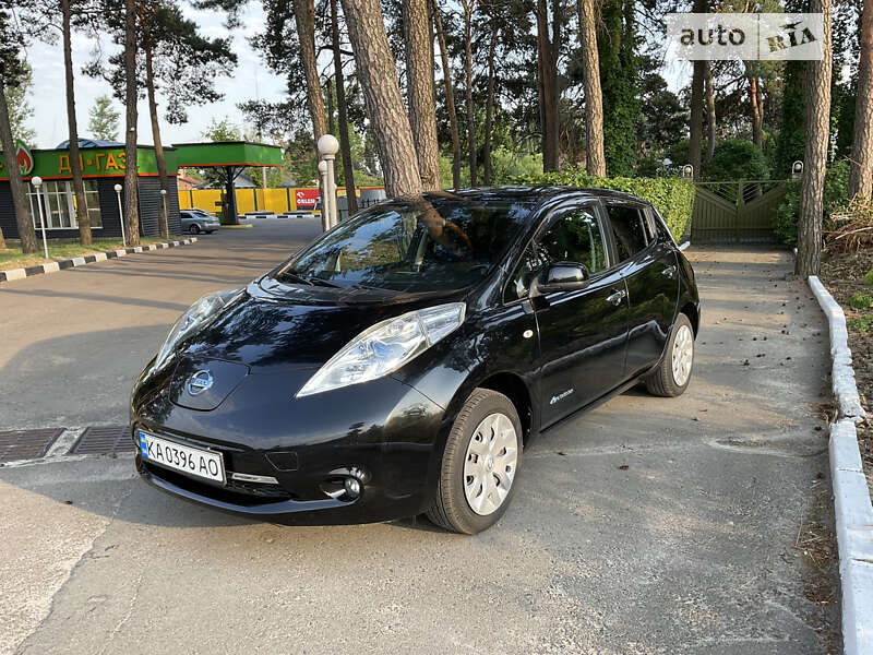 Хетчбек Nissan Leaf 2015 в Житомирі