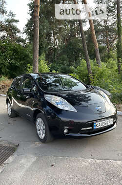 Хетчбек Nissan Leaf 2015 в Житомирі