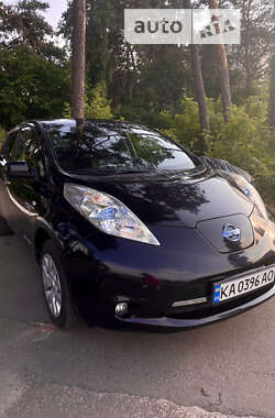 Хетчбек Nissan Leaf 2015 в Житомирі