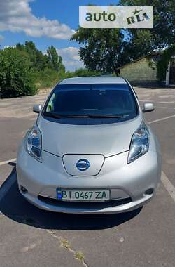 Хетчбек Nissan Leaf 2015 в Кременчуці