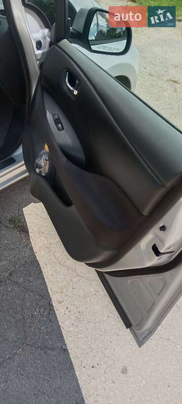 Хэтчбек Nissan Leaf 2013 в Виннице фото 20 Хэтчбек Nissan Leaf 2013 в Виннице