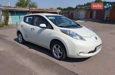 Хетчбек Nissan Leaf 2011 в Миколаєві