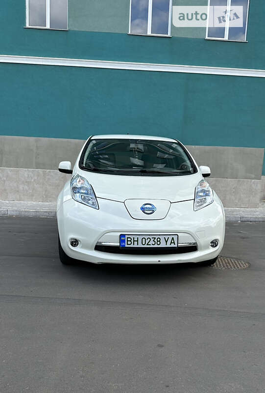Хетчбек Nissan Leaf 2012 в Одесі