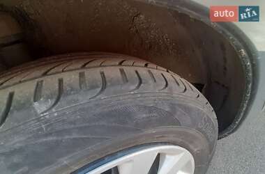 Хэтчбек Nissan Leaf 2013 в 