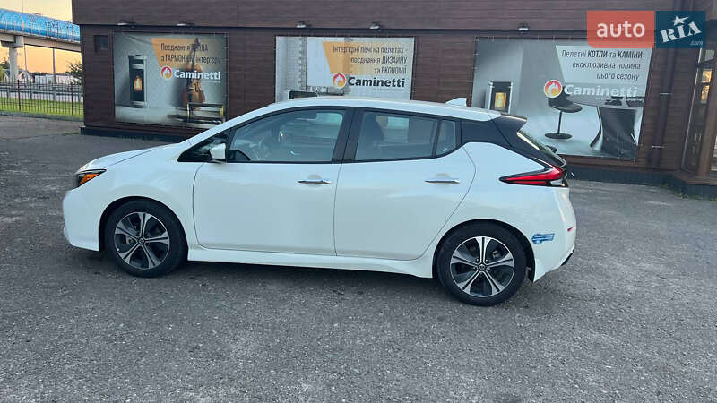 Хетчбек Nissan Leaf 2020 в Києві