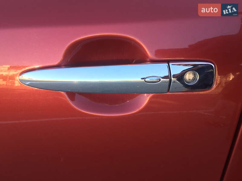 Хэтчбек Nissan Leaf 2013 в Киеве