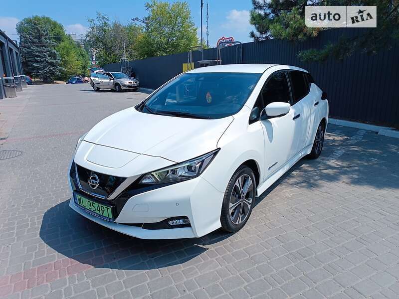 Хэтчбек Nissan Leaf 2019 в Днепре