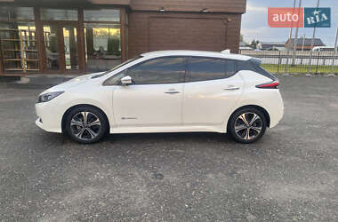 Хэтчбек Nissan Leaf 2018 в Киеве