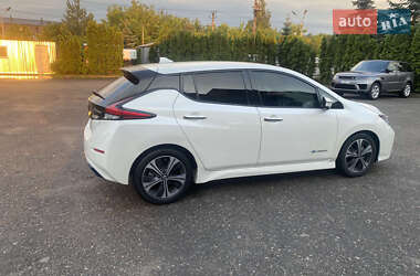 Хэтчбек Nissan Leaf 2018 в 