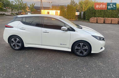 Хэтчбек Nissan Leaf 2018 в 