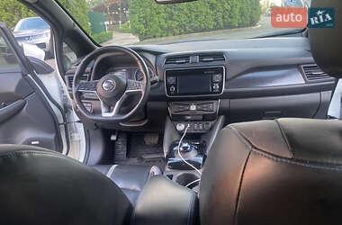 Хэтчбек Nissan Leaf 2018 в 