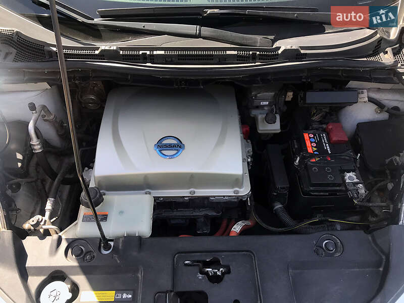 Хэтчбек Nissan Leaf 2014 в Львове фото 8 Хэтчбек Nissan Leaf 2014 в Львове