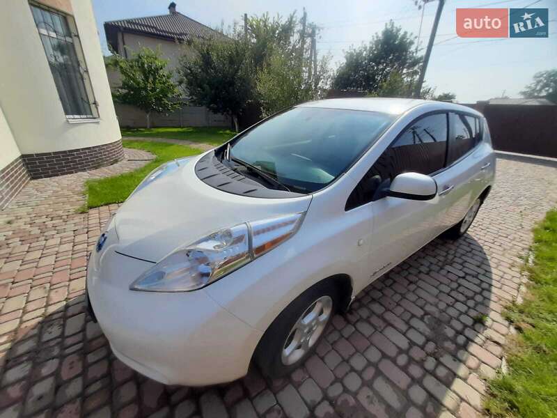 Хетчбек Nissan Leaf 2014 в Бучі