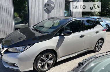 Хэтчбек Nissan Leaf 2018 в 